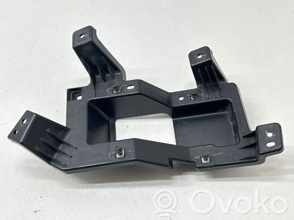 Chrysler Pacifica Fog light bracket 