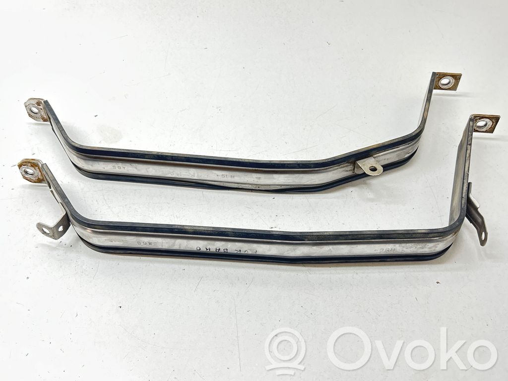 Subaru Forester SK Degalų bako laikiklis (-iai) 