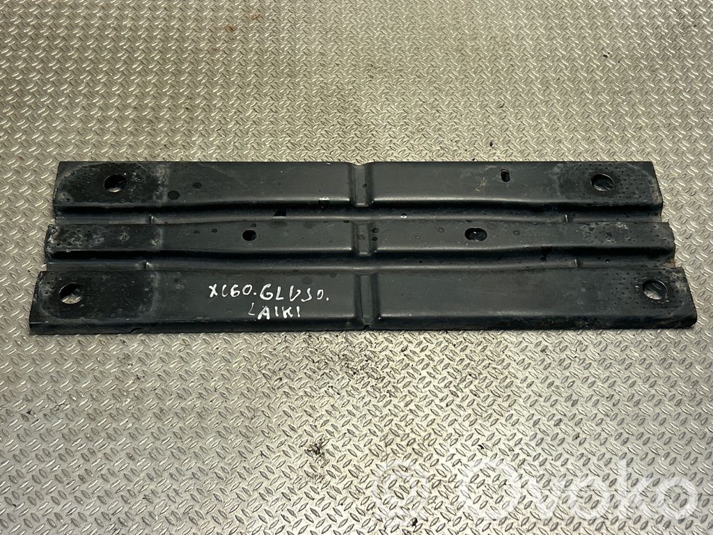 Volvo XC60 Soporte de apoyo/base del silenciador 