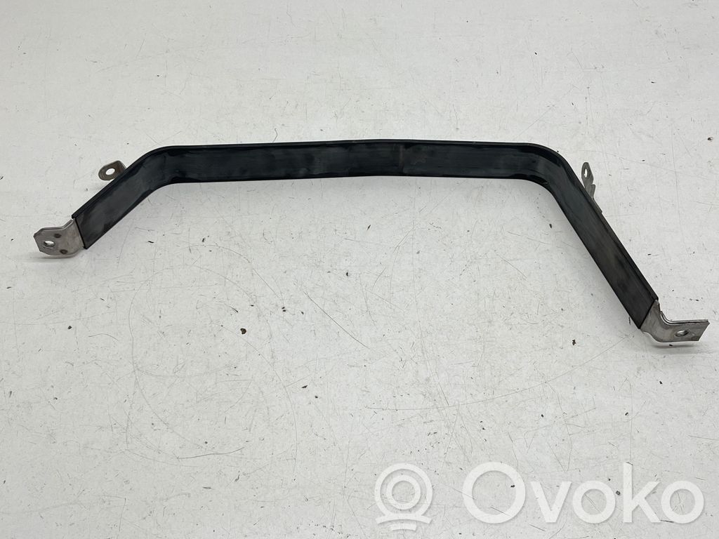 Subaru Forester SL Uchwyt / Mocowanie zbiornika paliwa 