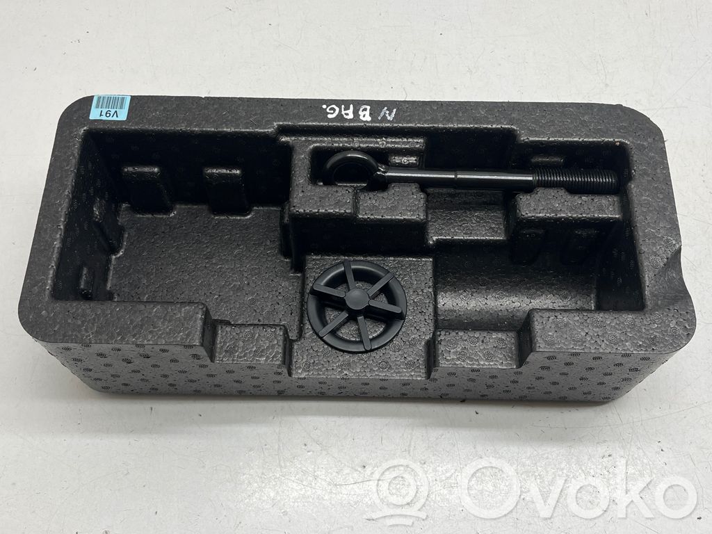 KIA Niro Tool set 