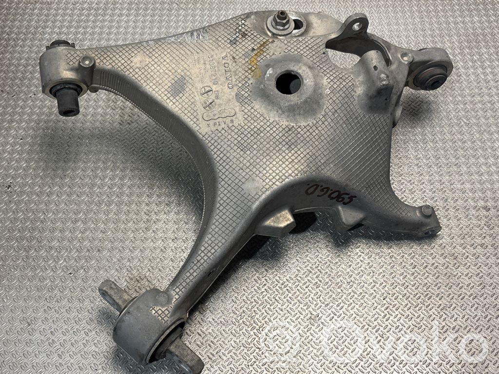 Volvo S90, V90 Rear upper control arm/wishbone 