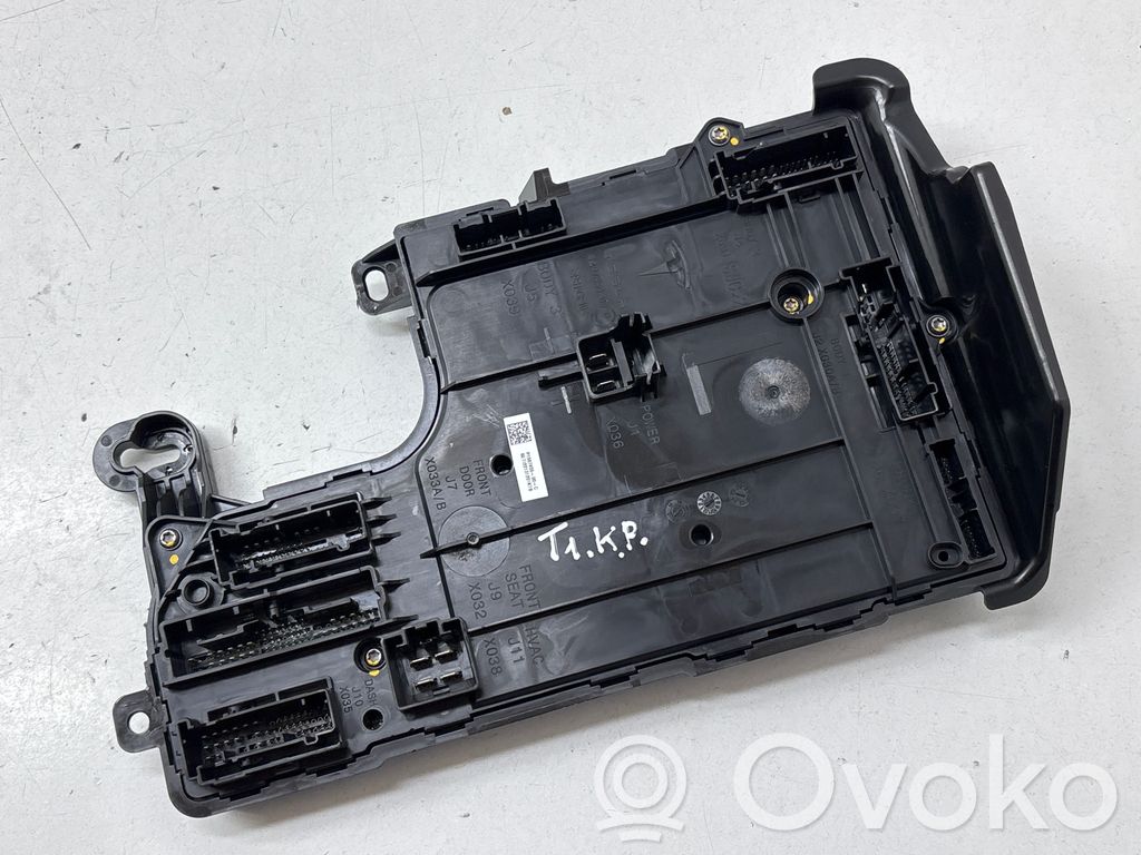 Tesla Model 3 Kėbulo modulis 