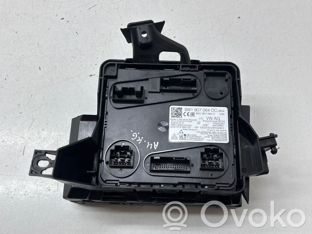 Audi A4 S4 B9 8W Sterownik / Moduł komfortu 