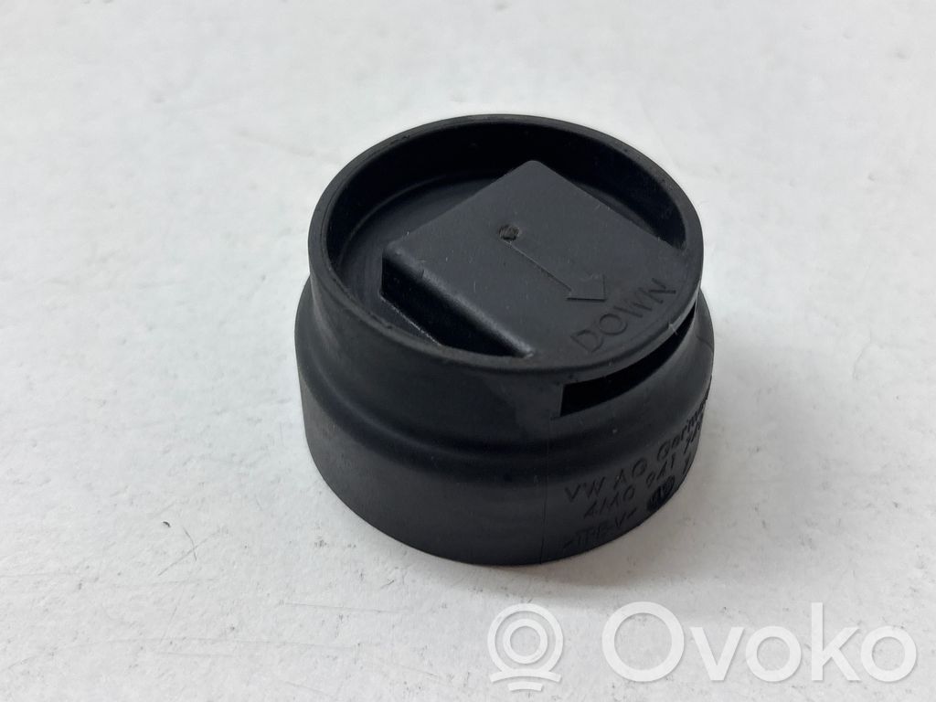 Audi A4 S4 B9 8W Ajovalon osa 