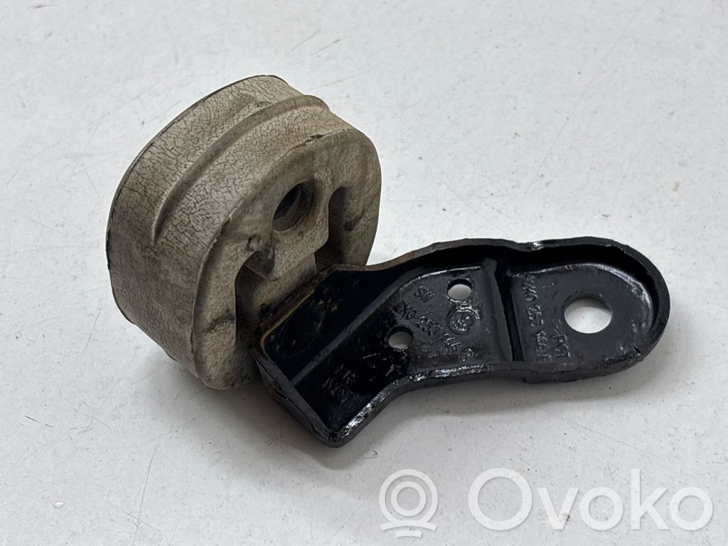 Volkswagen Caddy Muffler mount bracket/holder 