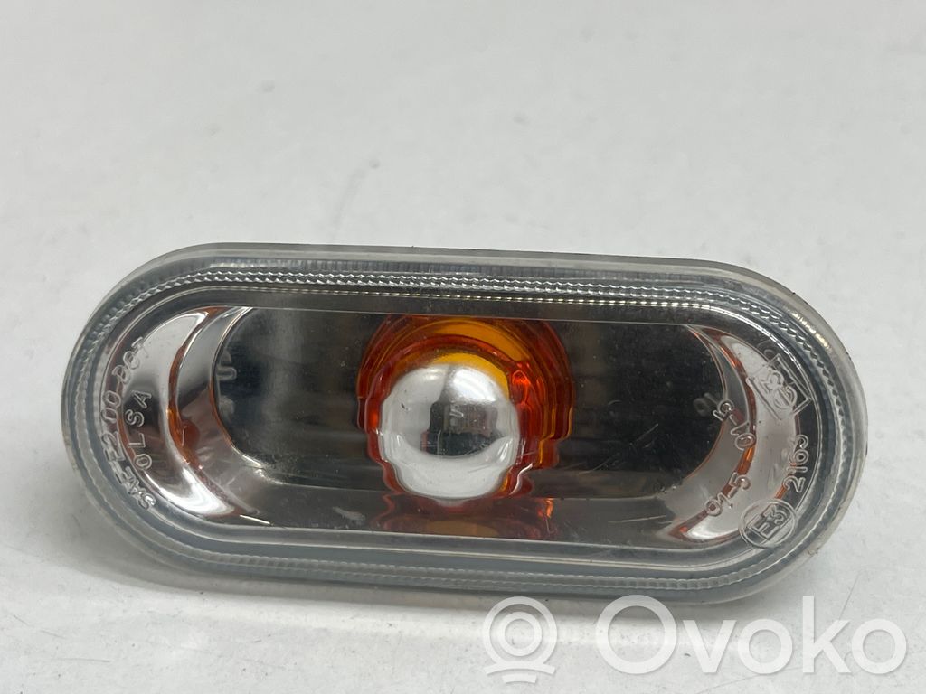 Volkswagen Caddy Seitenblinker 