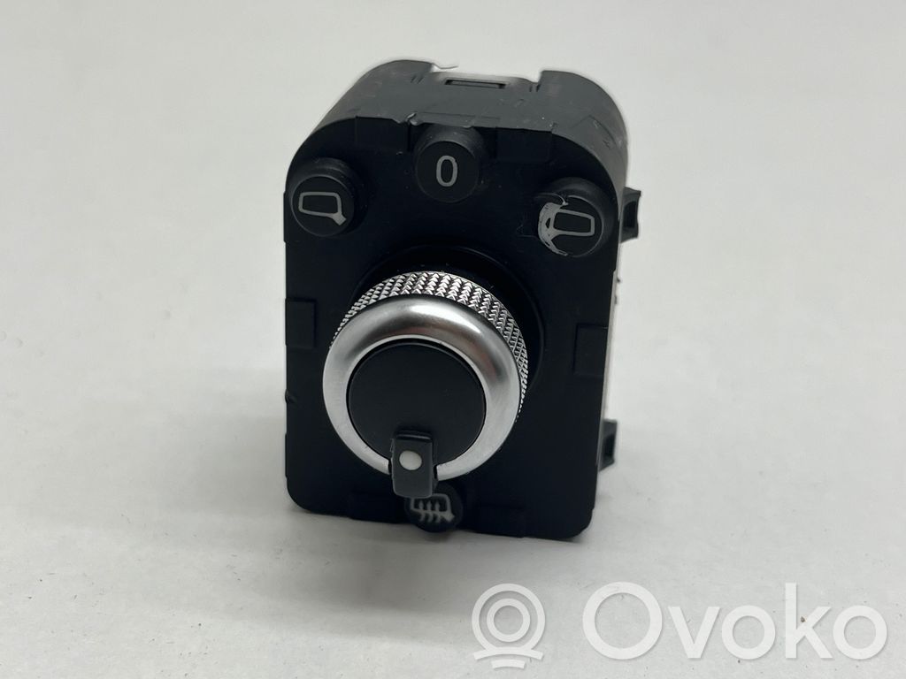 Audi Q3 F3 Wing mirror switch 