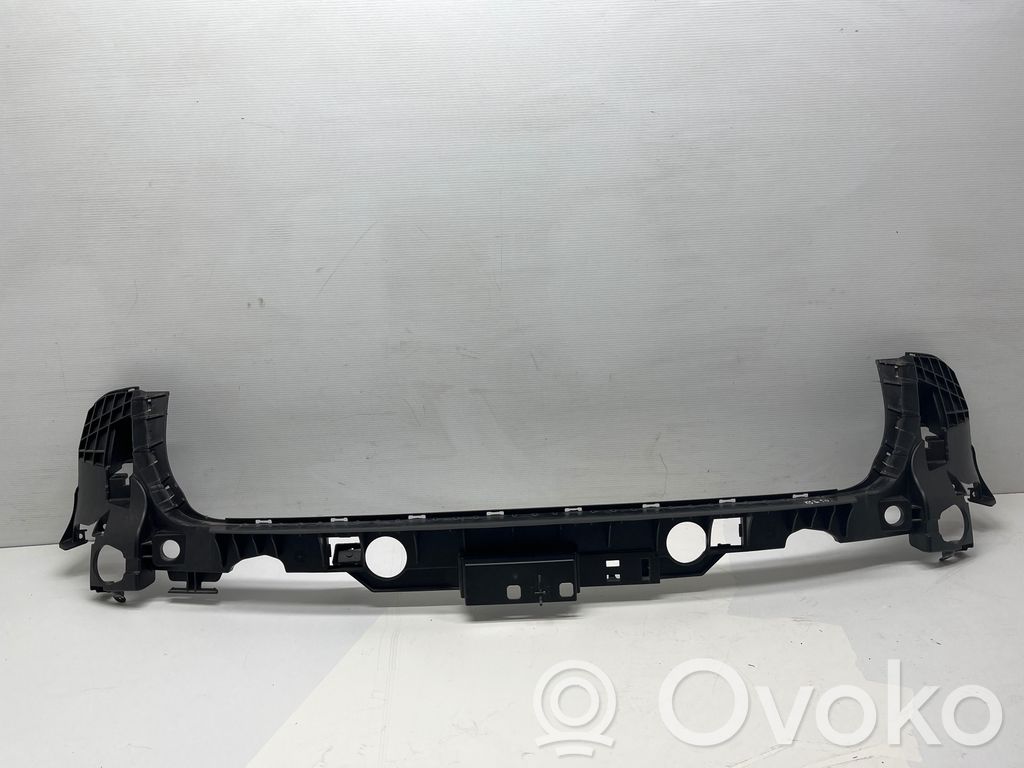 Audi Q3 F3 Soporte de montaje del parachoques trasero 