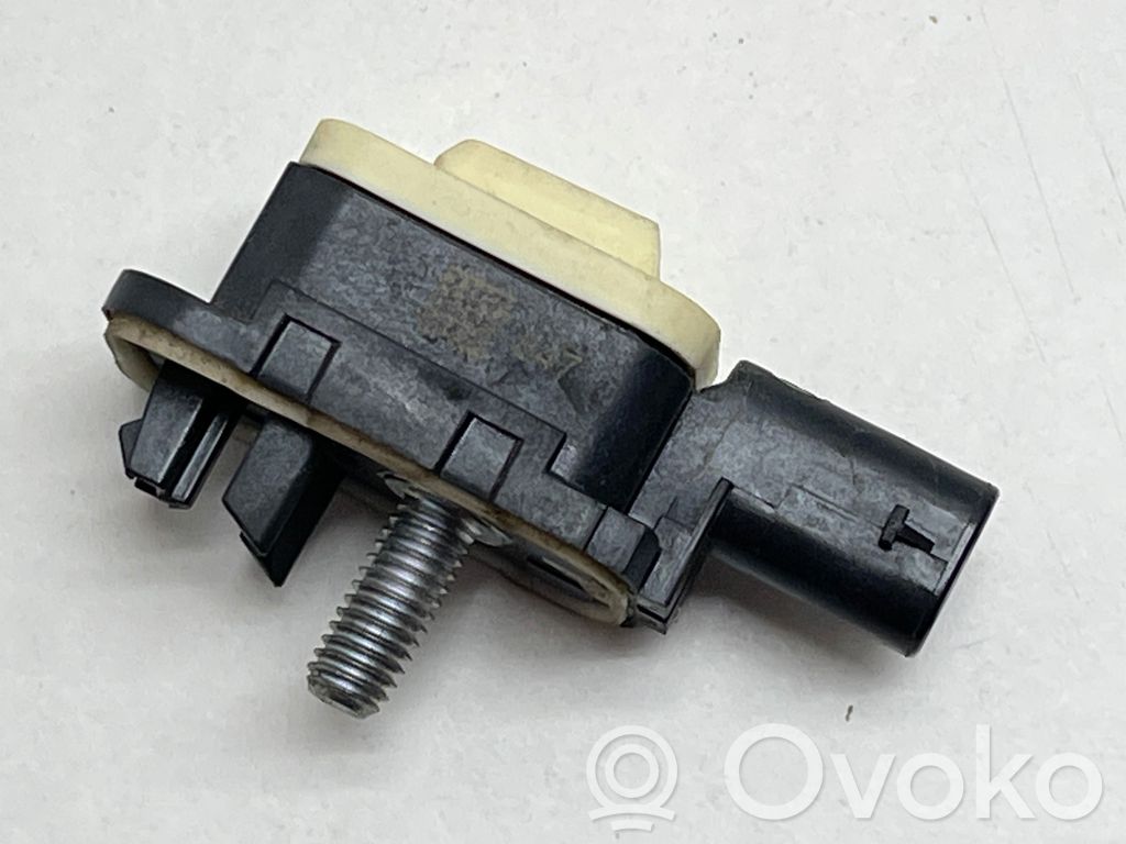 Porsche Cayenne (92A) Airbagsensor Crashsensor Drucksensor 