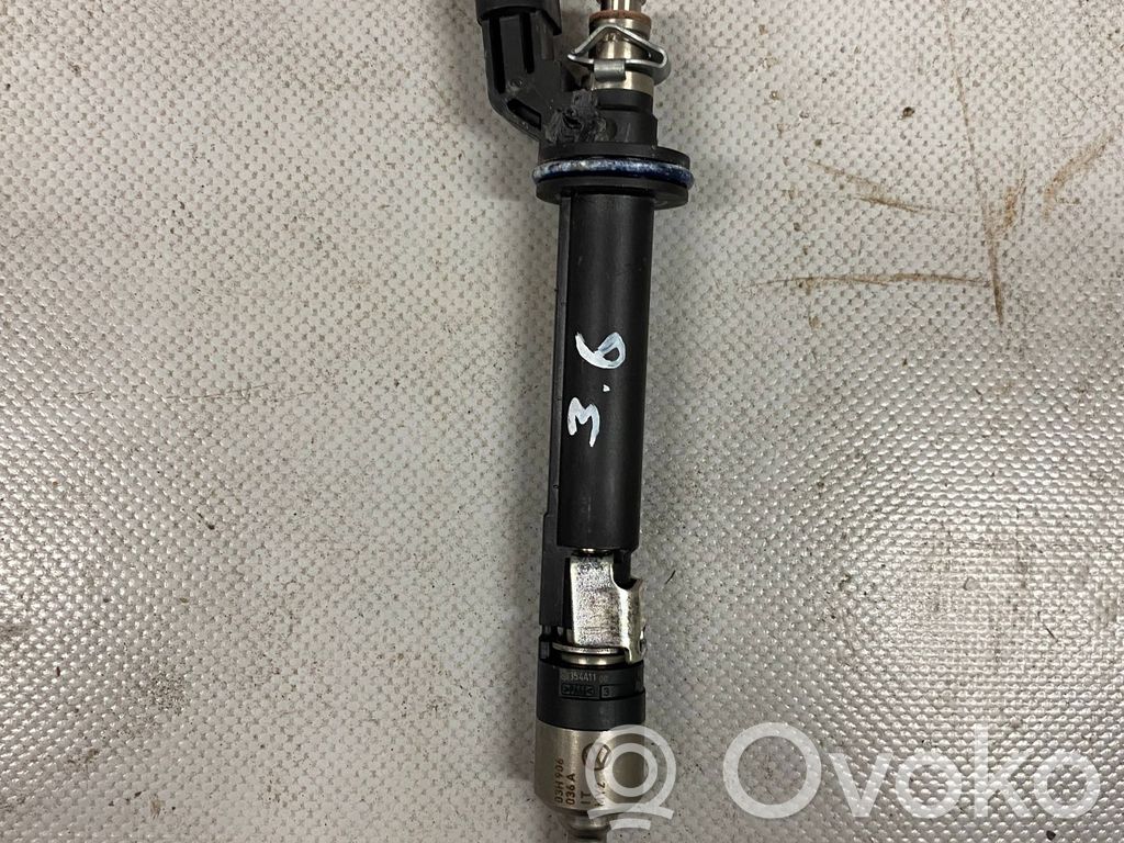 Volkswagen Touareg I Inyector de combustible 