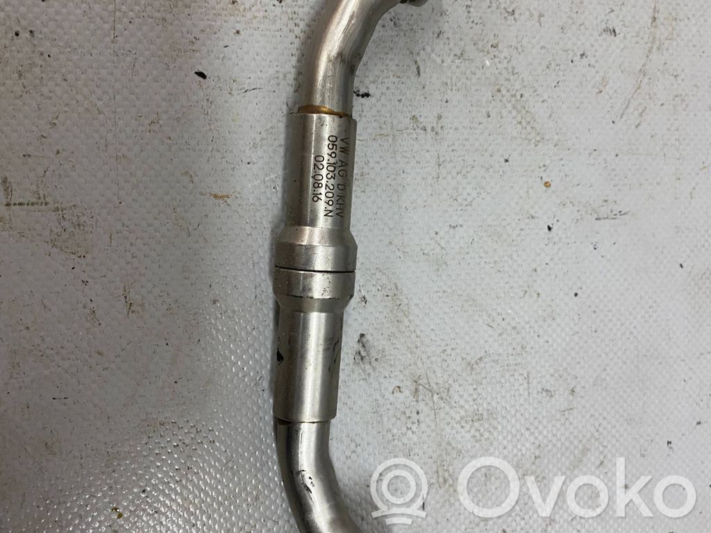Audi Q7 4M Engine coolant pipe/hose 