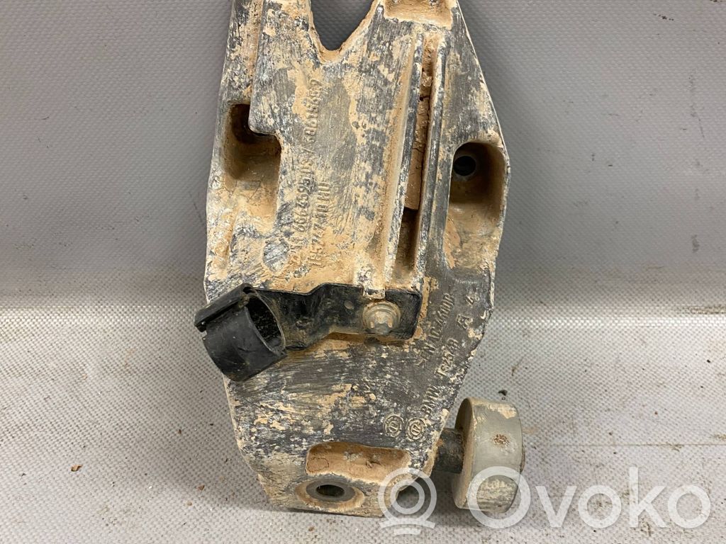 Engine mounting bracket   6864595