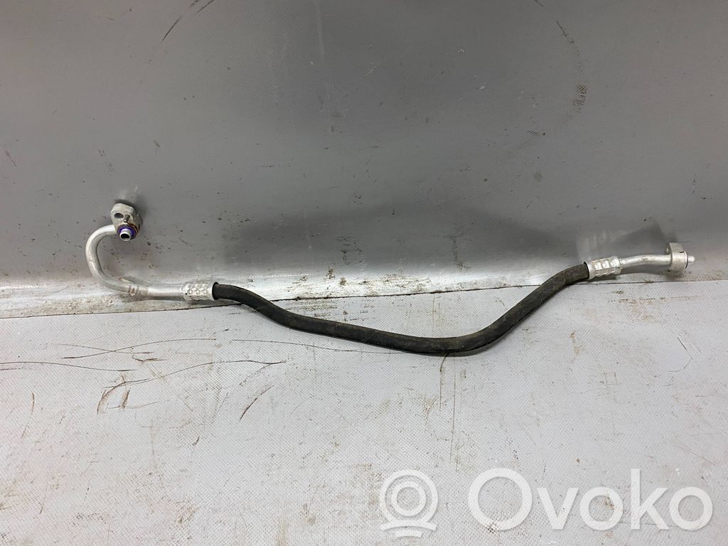 BMW X3 G01 Ilmastointilaitteen putki (A/C) 