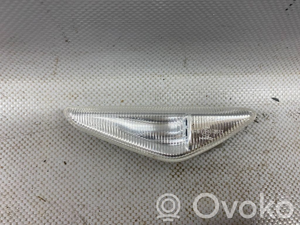 BMW X3 F25 Front fender indicator light 