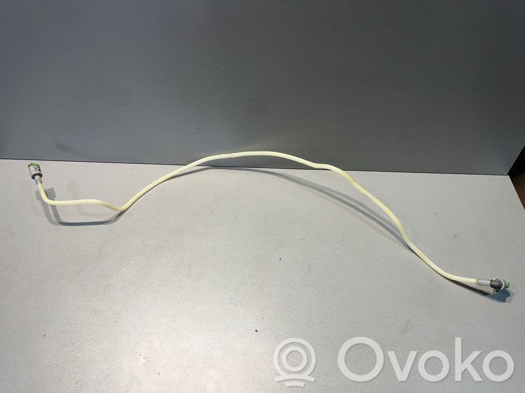 BMW 4 F32 F33 Degvielas caurulīte (-es) 