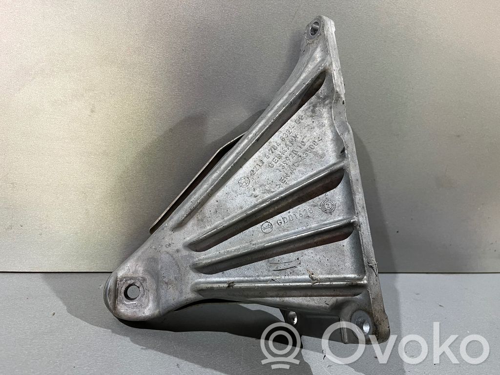 Łapa / Mocowanie silnika   6784832,13992010,EC43500