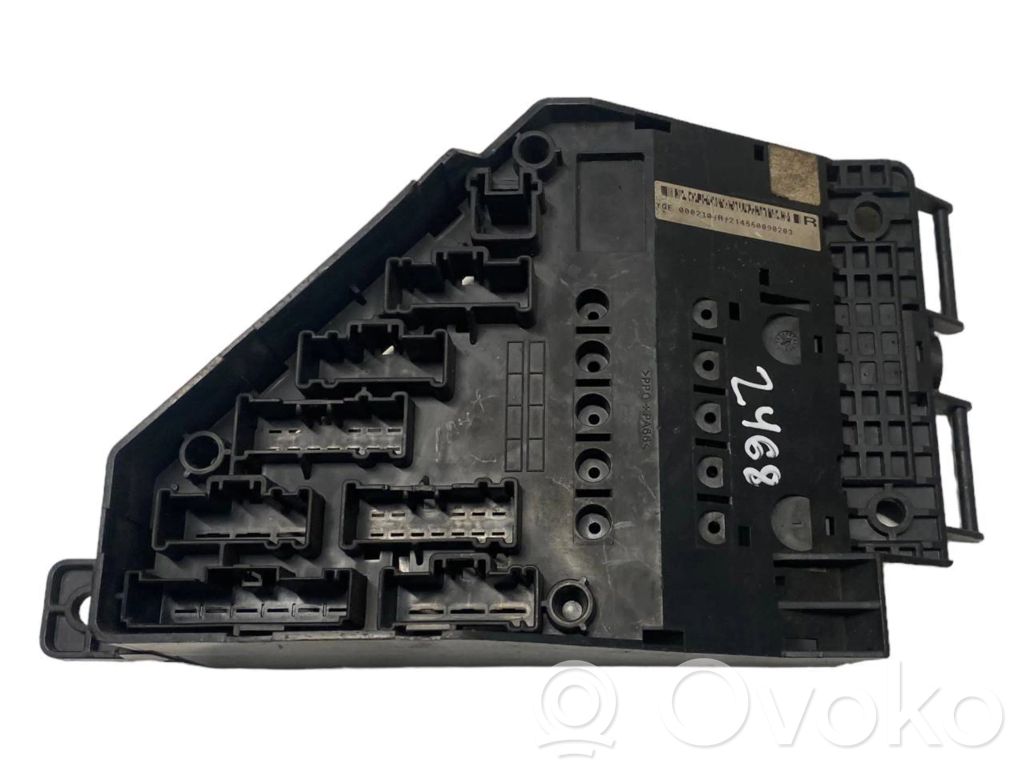 Módulo de fusible   YQE000210