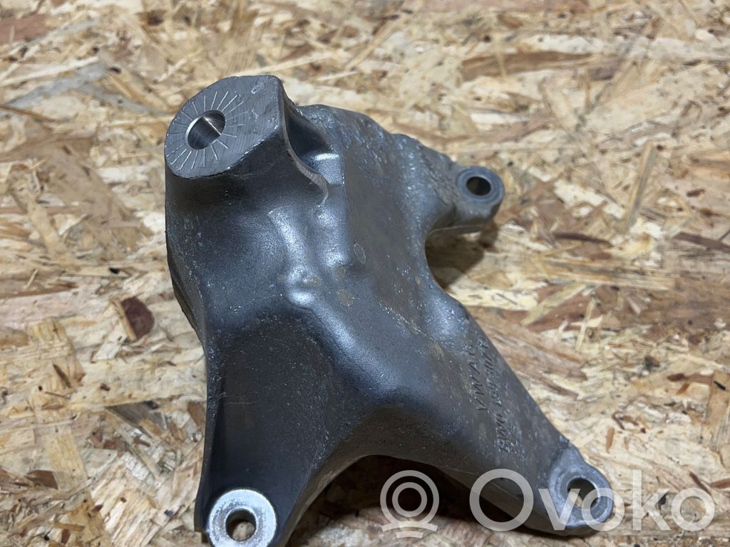 Engine mounting bracket   8W0199307Q