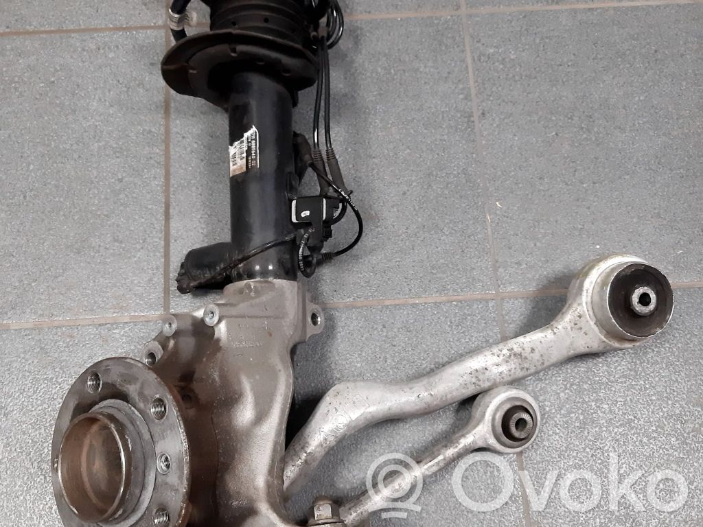 BMW 3 F30 F35 F31 Zwrotnica koła przedniego 