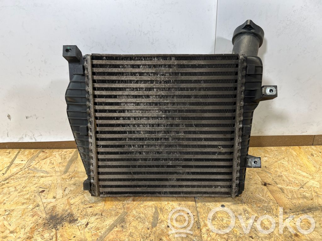Audi Q7 4L Interkūlerio radiatorius 
