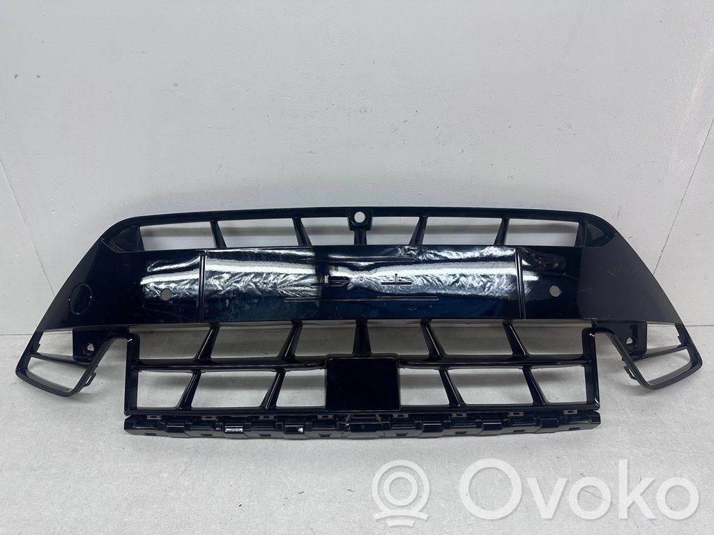 Cupra Formentor Front bumper lower grill 
