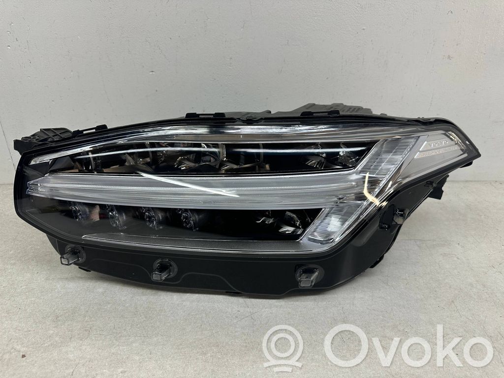 Volvo XC90 Scheinwerfer 
