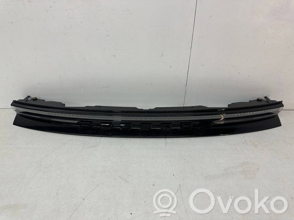 Porsche Panamera (976) Takaluukun takavalot 