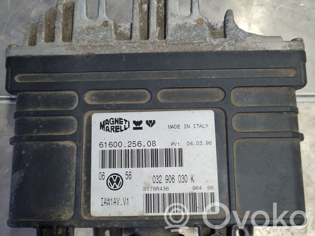 Volkswagen Golf III Engine control unit/module 