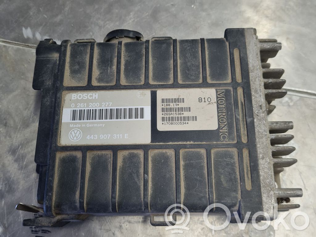 Volkswagen PASSAT B3 Engine control unit/module 