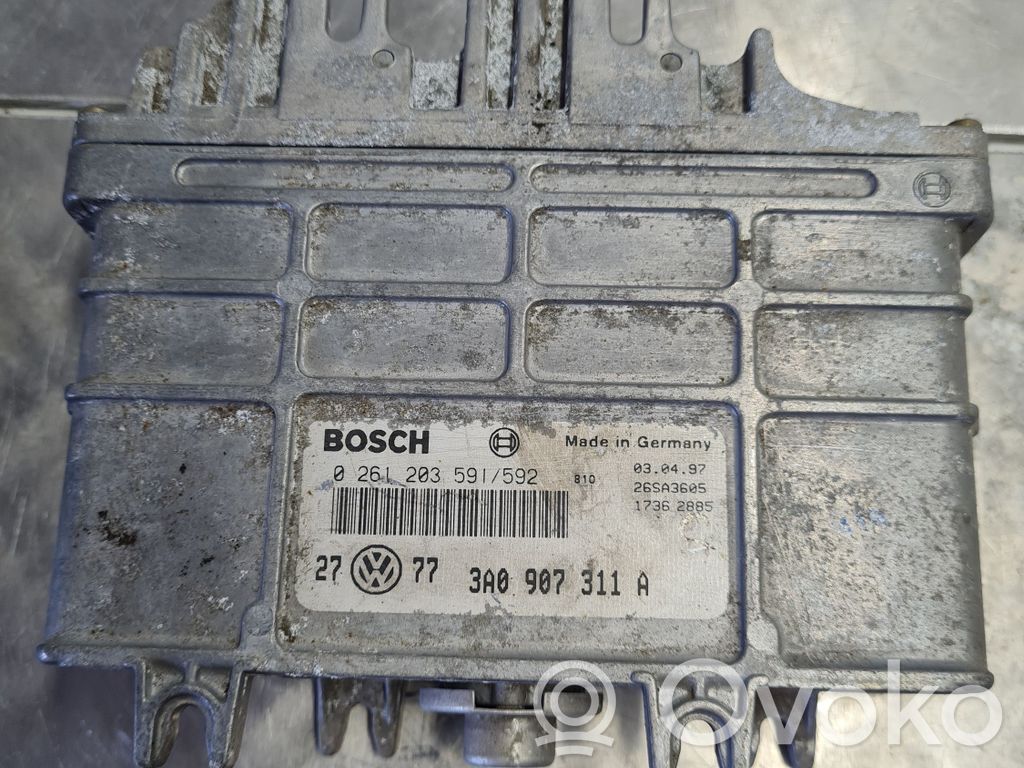 Volkswagen Golf III Engine control unit/module 