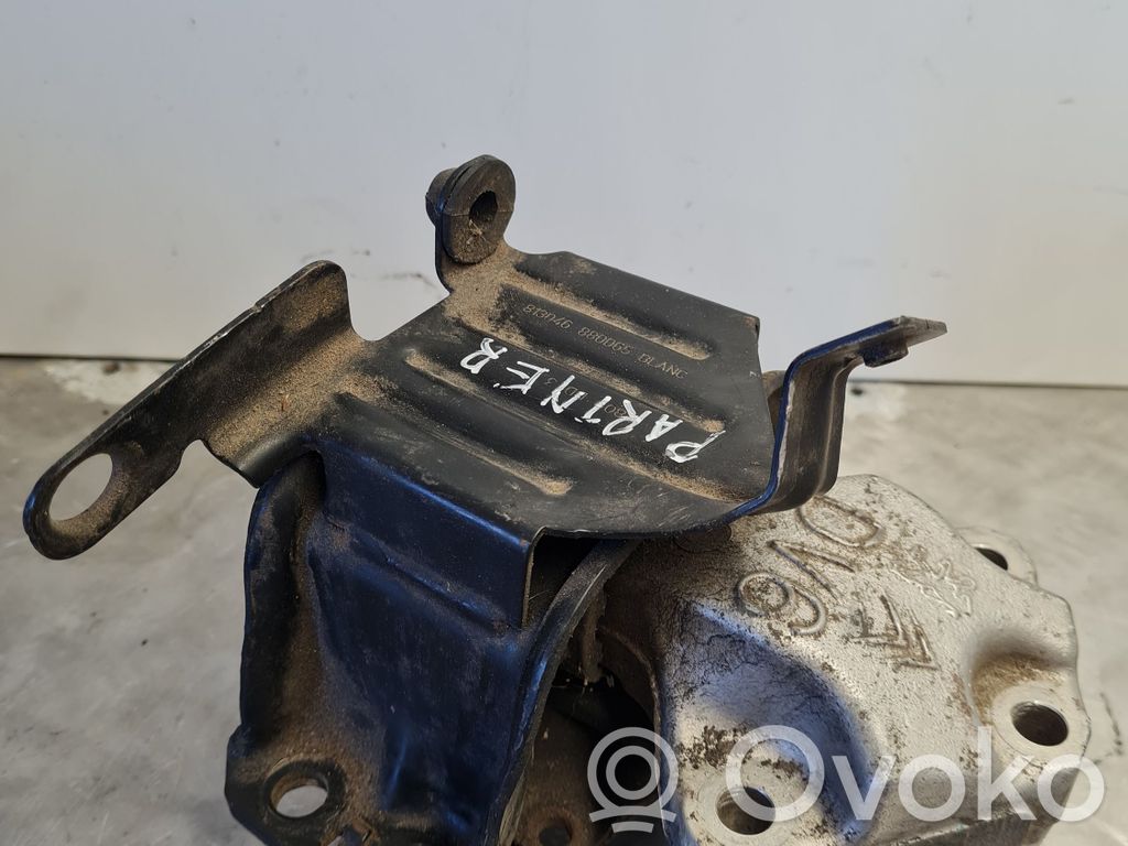 Peugeot Partner Engine mount bracket 