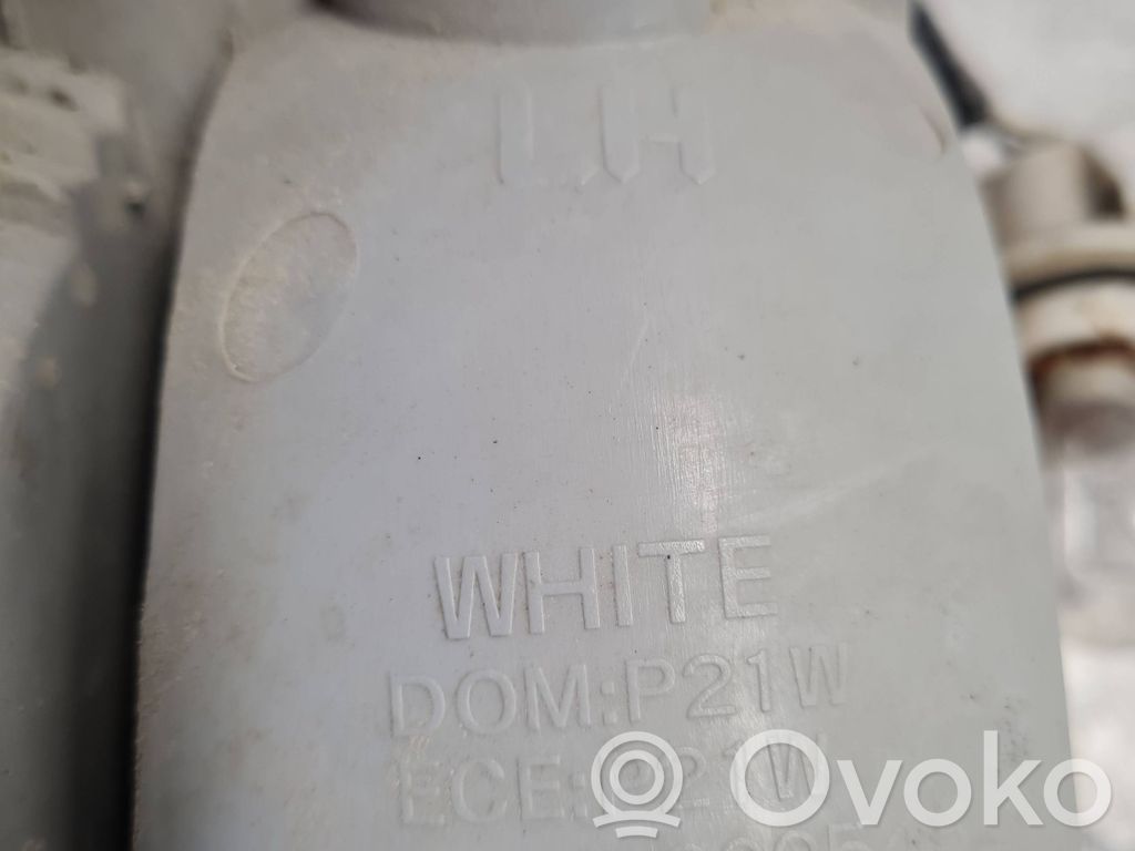Daewoo Nexia Luz trasera/de freno 