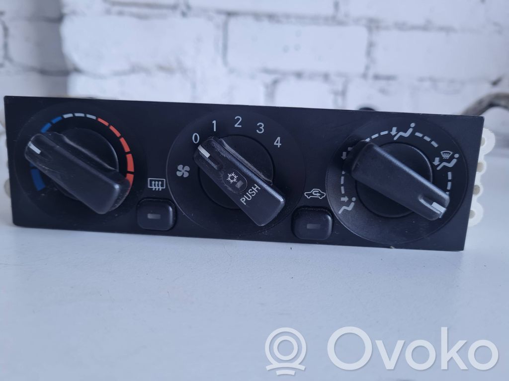 Mitsubishi Galant Oro kondicionieriaus/ klimato/ pečiuko valdymo blokas (salone) 