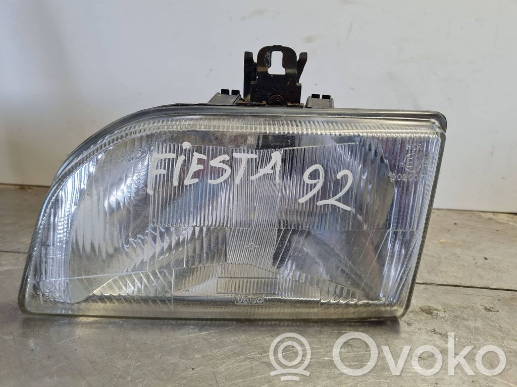 Ford Fiesta Headlight/headlamp 