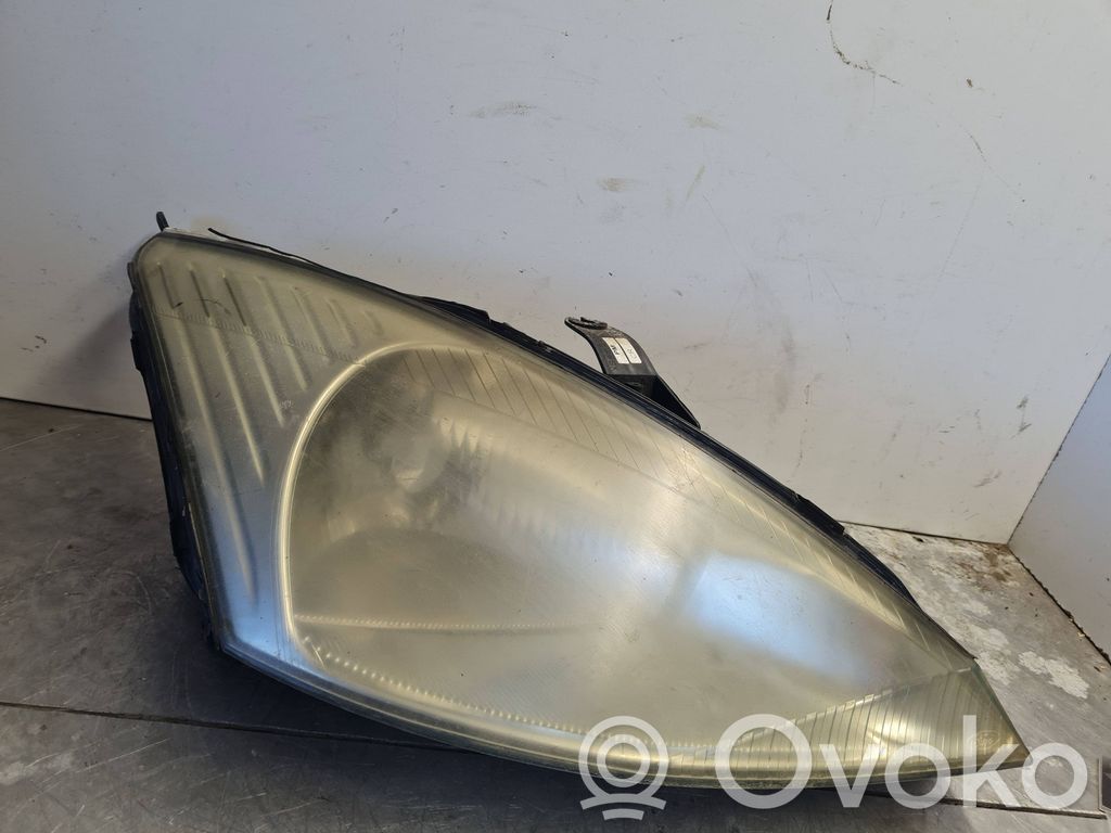 Ford Focus Scheinwerfer 