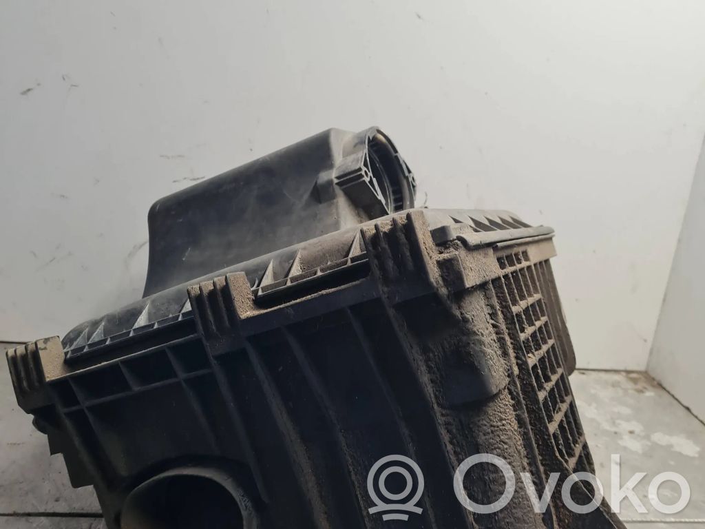 Volkswagen II LT Air filter box 