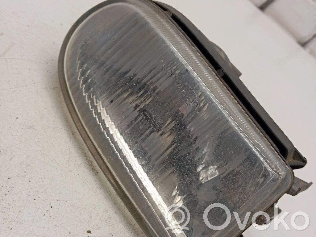 Renault 19 Miglas lukturis priekšā 