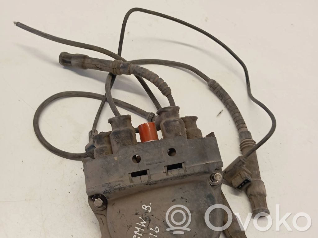 BMW 3 E36 Spark distributor cap 