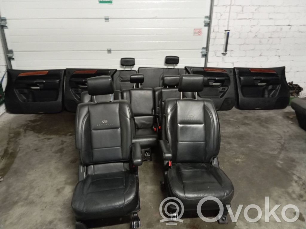 Interior set