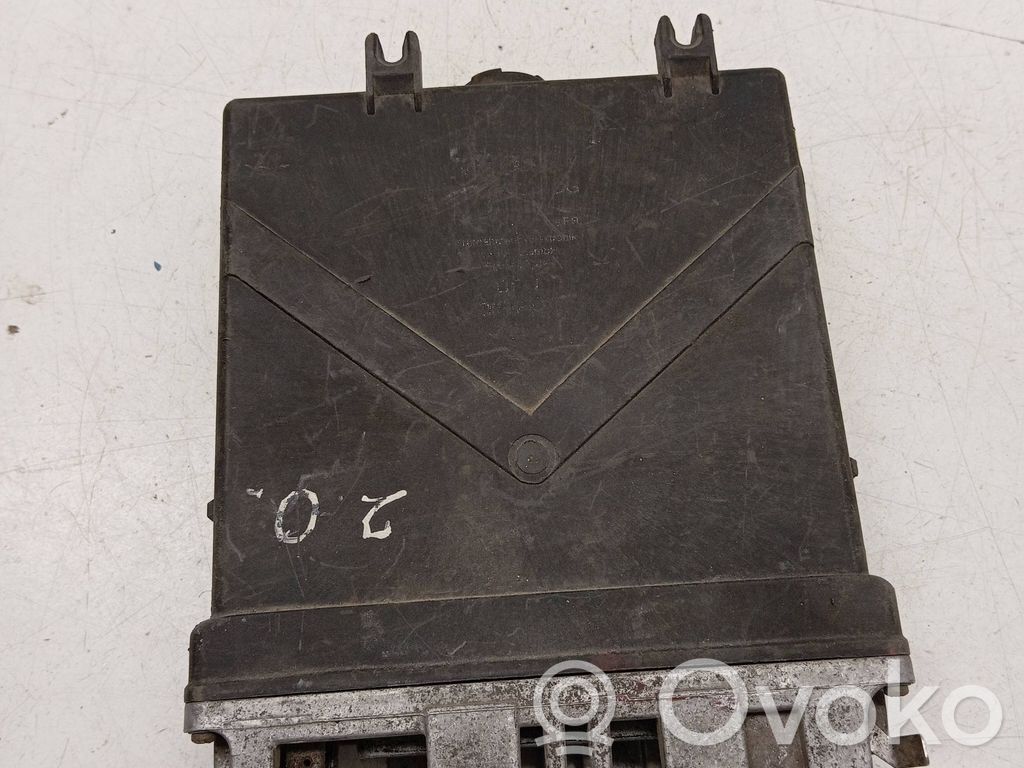 Volkswagen PASSAT B3 Engine control unit/module 