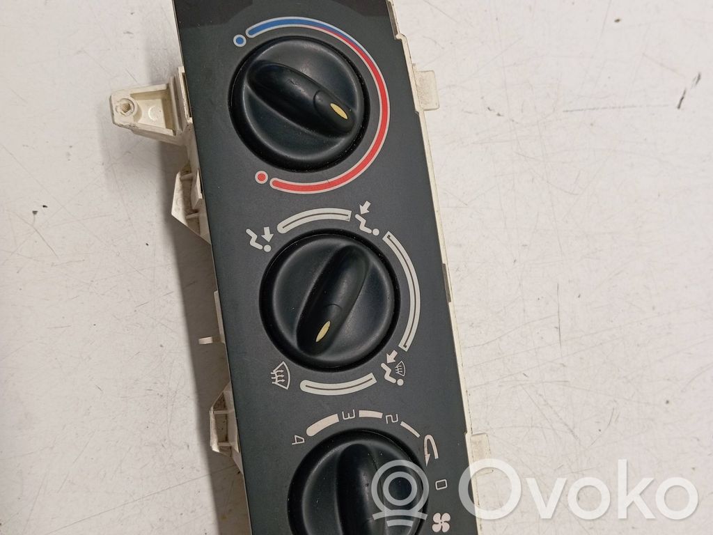 Renault Megane I Climate control unit 