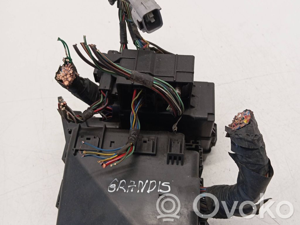 Mitsubishi Grandis Fuse box set 
