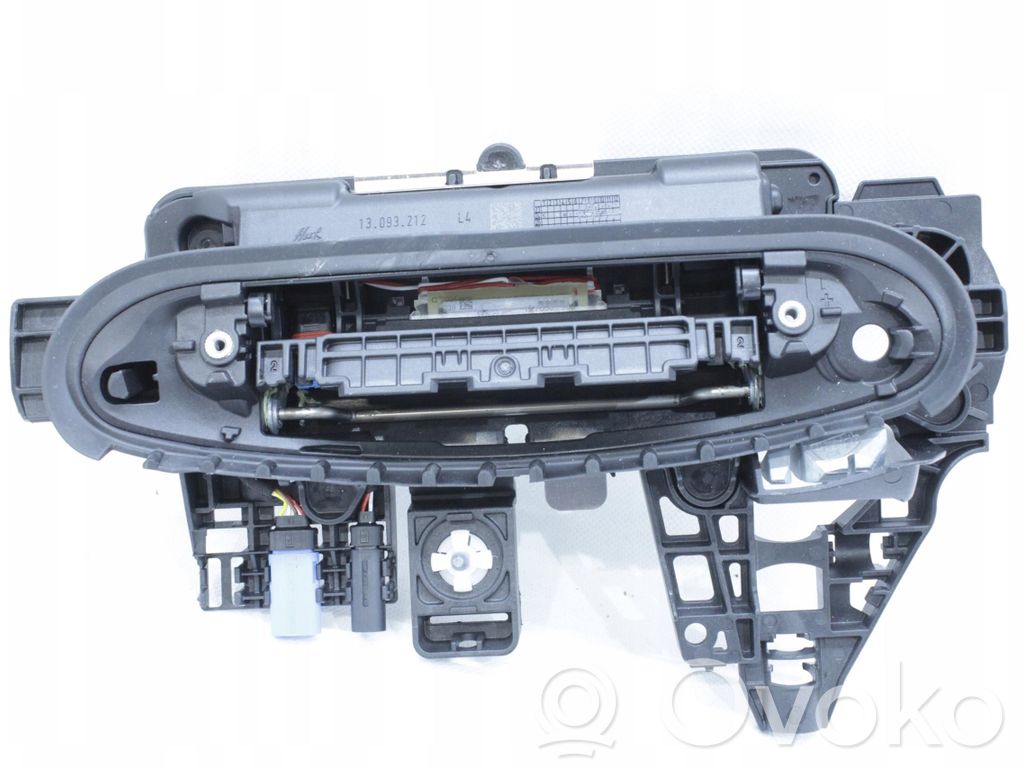 BMW 4 G22 G23 G24 G26 Klamka/wspornik zewnętrzny drzwi przednich 