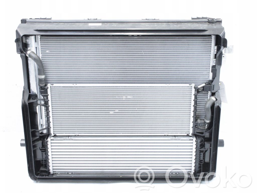 BMW 7 G70 Set del radiatore 