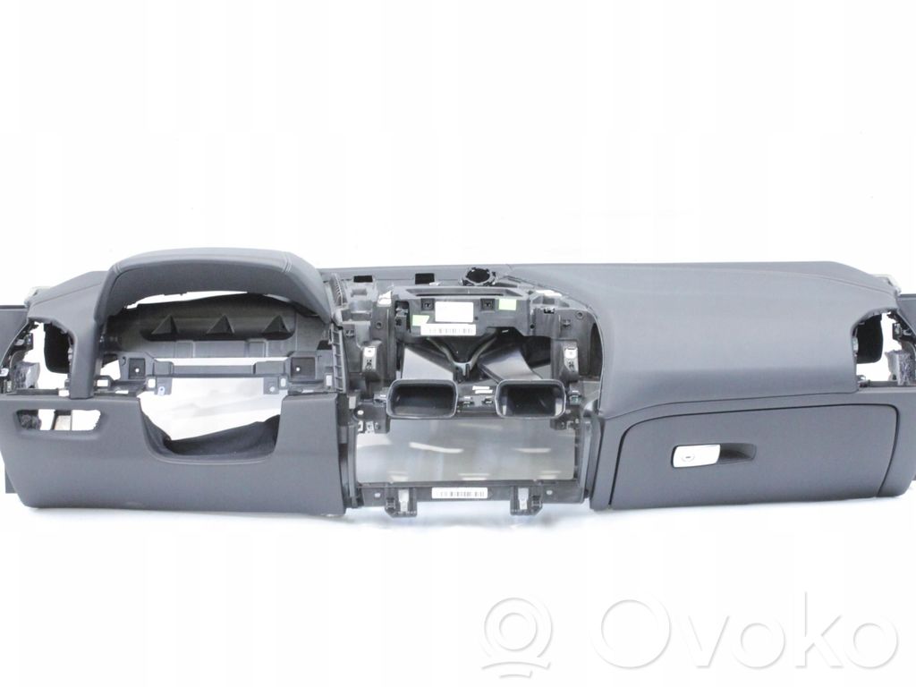 BMW 8 G15 Panel de instrumentos 