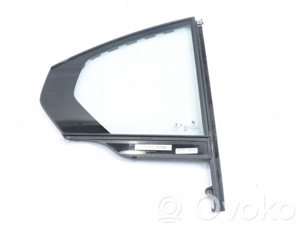 Ventanilla de ventilación de la puerta trasera   7425084,7425084,51357425084