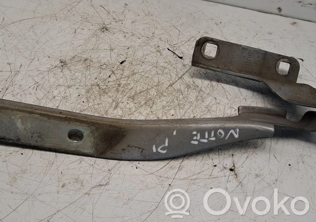 Engine bonnet/hood hinges