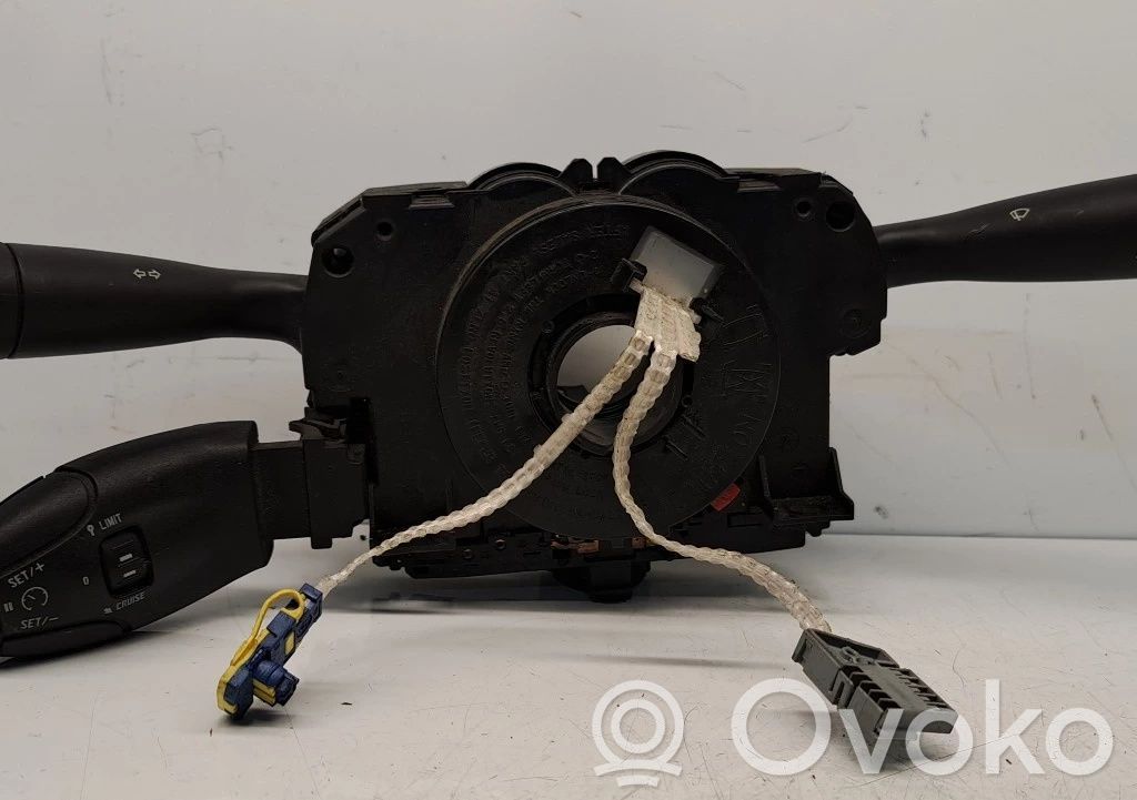 On-board computer control switch   96660141XT