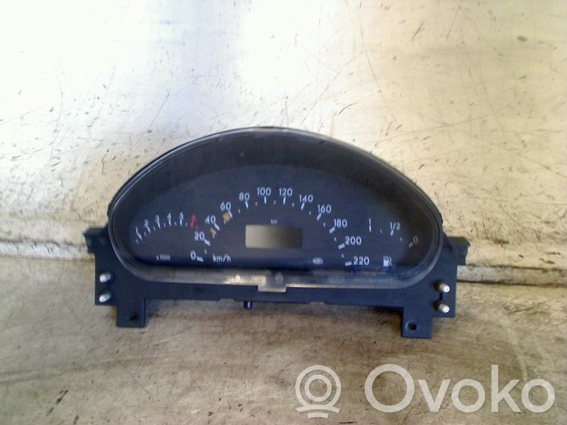 Mercedes-Benz A W168 Vitezometru (grup de instrumente) 